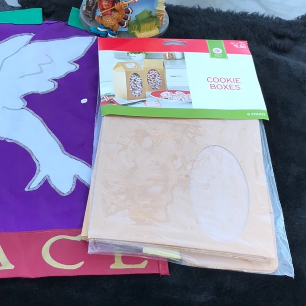 NWT Target Cardboard Treat Cookie Boxes 6 Count Boxes & To/From Stickers